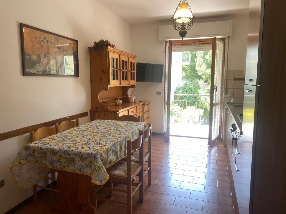 Via Pesaro A/C Apartman Marcelli Kültér fotó